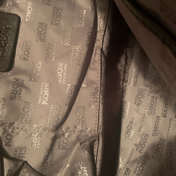 MICHAEL KORS OVERSIZE OR TRAVEL BAG. - Picture 5 of 12